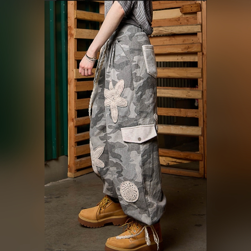 #796 Camo Pants In Printed Detail With  Crochet Patches - Picture 8 of 9